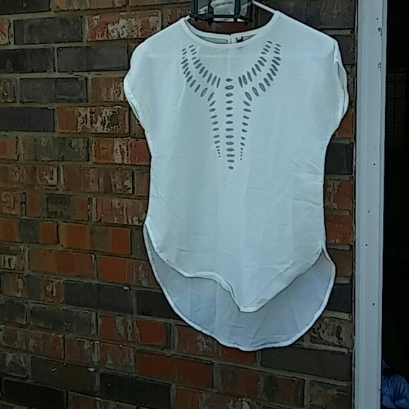 High low top - Picture 1 of 6